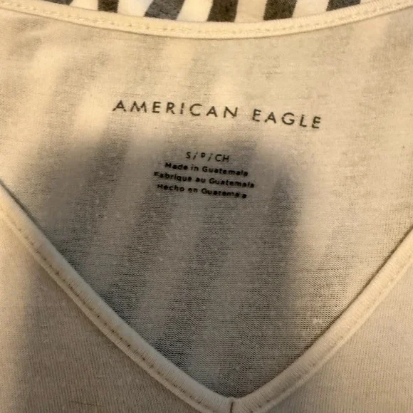American Eagle Outfitters Cream Short Sleeve Tee - Picture 3 of 3